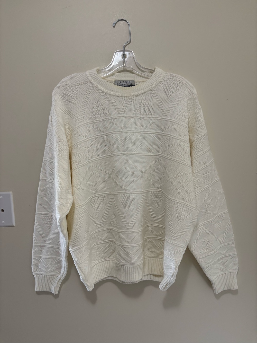 Vintage Club International by Tip Top Off-White Textured Geometric Pattern